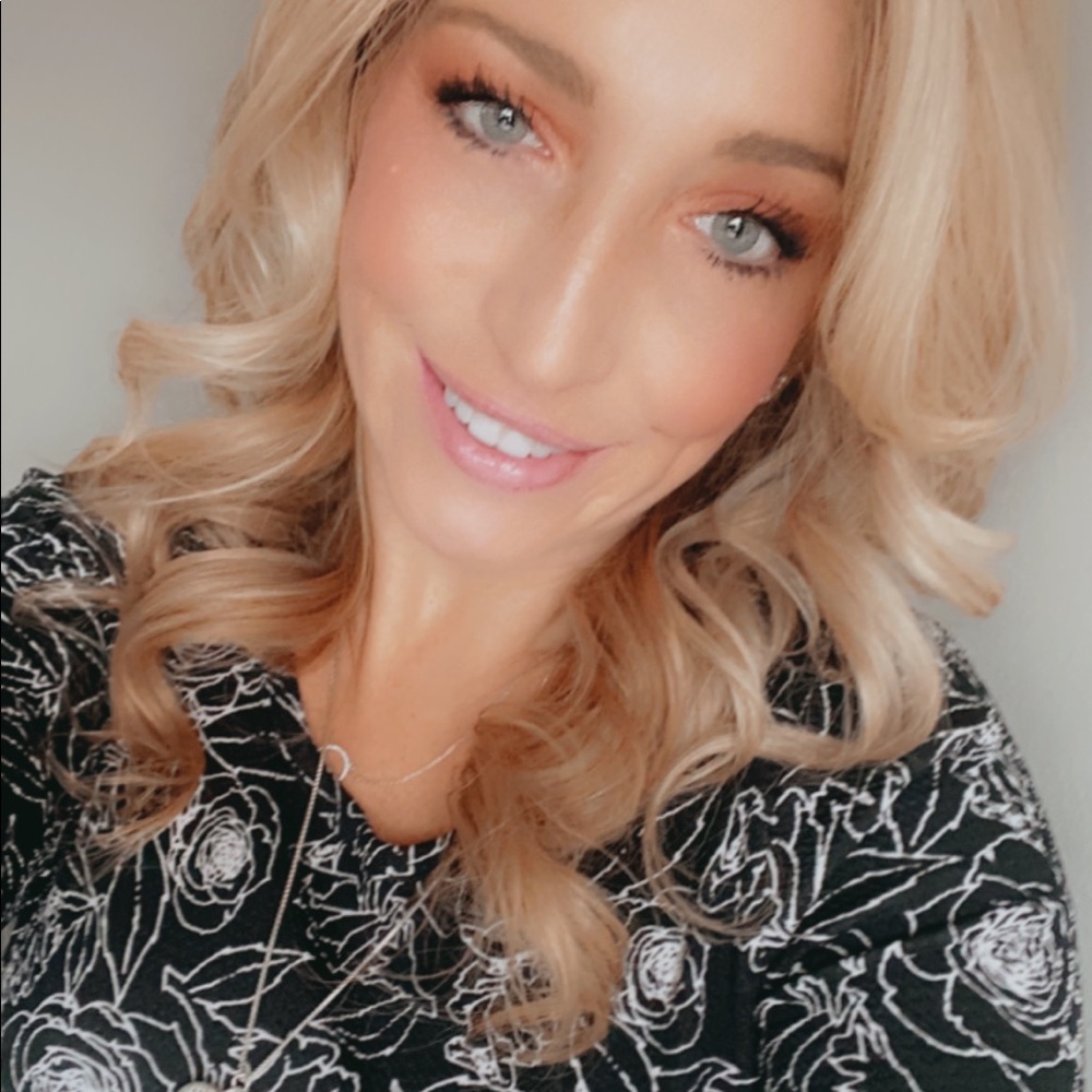 Meet your Posher, Nicole